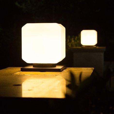 Quadratische LED-Lampenschirm-Solarleuchte aus Acryl, LED-Flutlicht, Außenleuchte für Garten, Terrasse, Balkon oder Pool, Ø 20 cm (1/4)