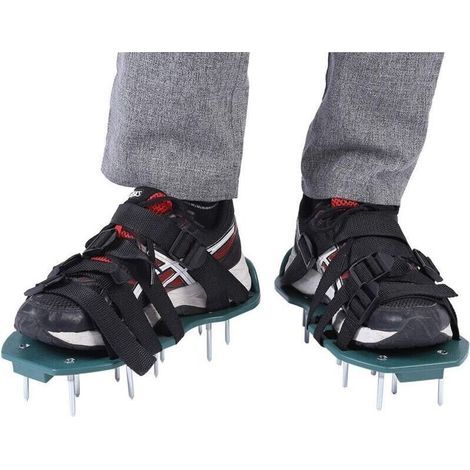 Paire de Semelles de Ventilation pour Gazon I aérateur de pelouse I Amélioration de la qualité du Sol I Clous en Acier I Réglable Jusqu’à la Taille 46 et sur Toutes Les Chaussures (1/4)