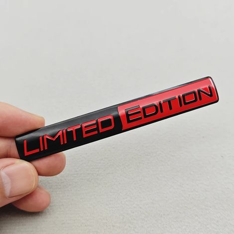 (1 pièce Noir Rouge) Emblème 3D en aluminium, édition limitée, autocollant pour voiture, compatible avec BMW, Audi, Honda, Opel, Toyota, Mazda et accessoires moto. (1/4)