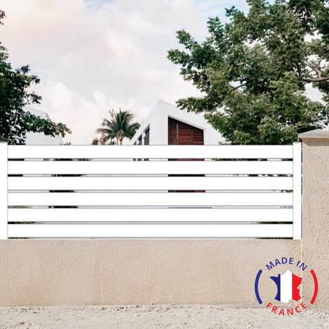 Clôture aluminium 6 lames modèle ajouré en kit Dimensions L.2107mm (poteaux compris) X H.675mm couleurs Blanc RAL 9010
