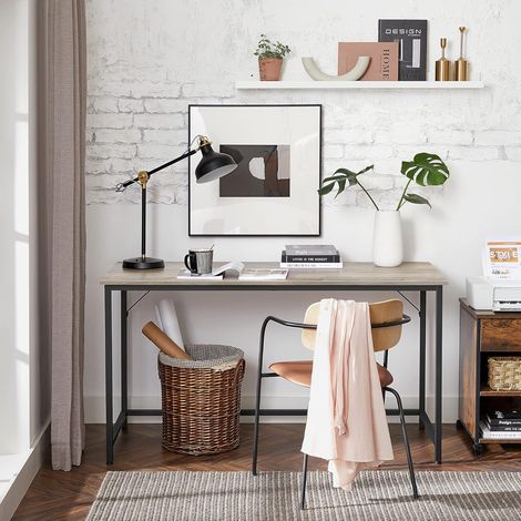 VASAGLE Scrivania per Computer, Postazione di Lavoro, Scrivania da Ufficio, per Studio, Camera da Letto, 60 x 140 x 76 cm, Stile Industriale, Struttura in Metallo, Greige e Nero (1/5)