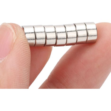 100 aimants en néodyme à vendre, aimants puissants pour les loisirs créatifs, la science, le bricolage et comme aimants pour réfrigérateur, aimants ronds adaptés à de multiples usages. (1/5)