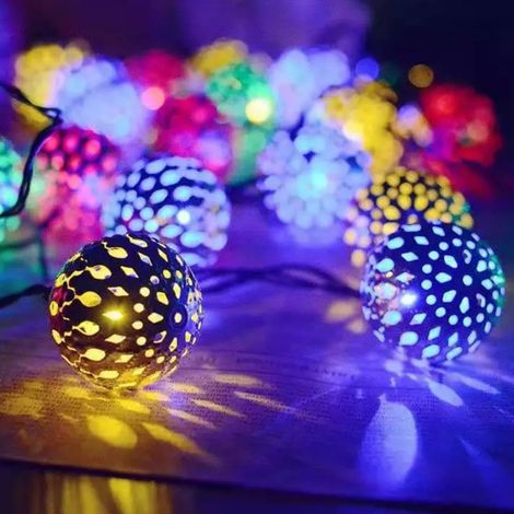 Guirnalda de luces LED marroquíes con esferas metálicas huecas, diseño de espejo en forma de cruz, color plata, 5 m, 20 luces (ocho funciones), ideal para banquetes y fiestas. Funciona con energía sol (1/5)