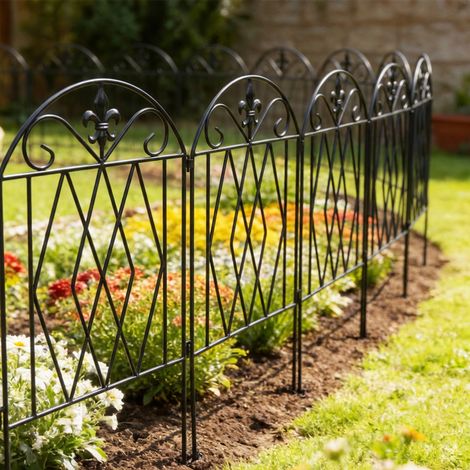 Set de 4 Vallas de Jardín Metálicas 125x56 cm con Diseño Arqueado Resistente Fácil de Instalar para Patio Césped Negro (1/5)