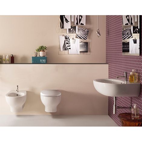 Sanitari Grace sospesi senza brida cm. 52x36 con sedile a (1/4)