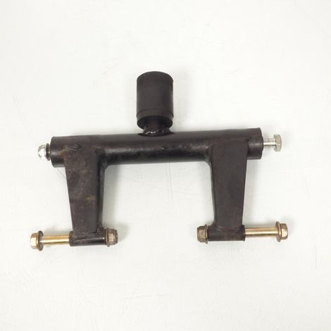 [PRODUIT D'OCCASION] Support moteur origine pour scooter Peugeot 50 V-Clic 4T 07-13 (1/2)