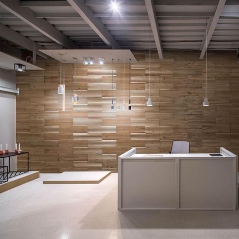 Panneau décoratif mural en bois massif – Dimensions 60x15cm – Épaisseur 10-20mm – Bois récupéré certifié FSC – Facile à installer – Wooden Wall Design