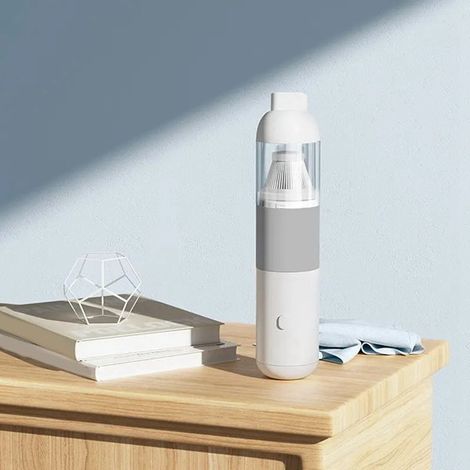 1 jeu de couleurs : voir photo. Matière : plastique. Aspirateur de voiture portatif rechargeable.