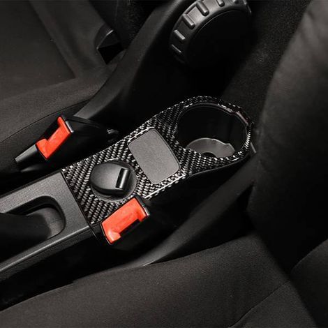 1 vorderer Getränkehalter mit Carbonfaser-Textur und Wasserablaufsystem, mittlerer Getränkehalter, Zierrahmen, Aufkleber für Ladeschalter (1/5)
