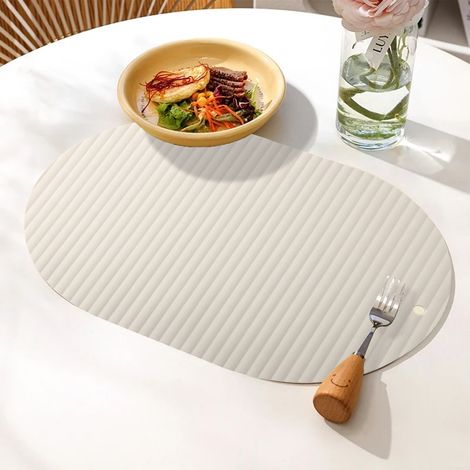 Set di 2 tovagliette in silicone antiscivolo e resistenti al calore - Proteggono il piano del tavolo, tovagliette da cucina multiuso - Bianche (1/4)