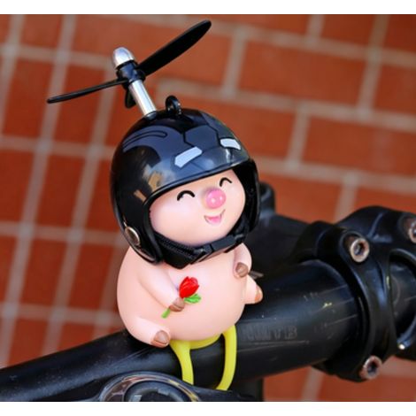 Niedliche Plüschschweinchenfigur mit Helm, Glücksschweinchen-Anhänger für Fahrrad, Motorrad, Elektroauto, Armaturenbrett, Kawaii-Gummischweinchen-Dekoration für Kinder und Erwachsene, Geburtstagsgesch