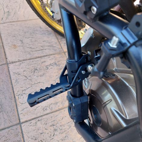 Klappbare vordere Fußrasten für Motorrad und Autobahn, Fußrastenklemmen, 22-25mm Ersatzpedale für R1250GS R1200 GS ADV. (1/5)