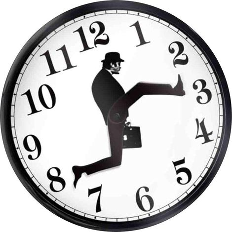 Von der Britischen Komödie Inspirierte Wanduhr Von Ministry of Silly Walk, Comedian Home Decor, Neuheit, Wanduhr, Lustige Walking Silent Mute Clock (1/5)