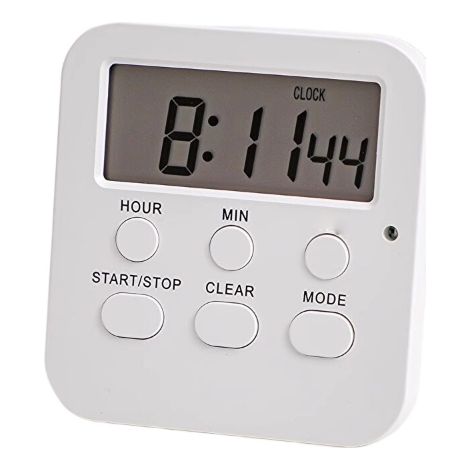 Timer digitale a doppia presa, con funzione on/off programmabile, a tre pin, adatto per uso interno.