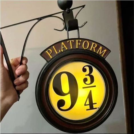 Metallene Wandleuchte, Geschenk zum 20. Jubiläum für Harry-Potter-Fans, 25 cm lange Hängelampe. (1/5)