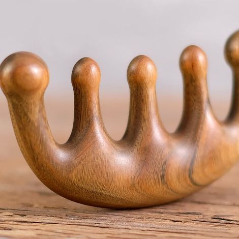 Massagekamm aus Holz mit breiten Zinken, Kopfhautmassagegerät, Kamm mit runden Zinken, manuelles Massagegerät zur Lymphdrainage, Gua-Sha-Akupunkturpunktmassagegerät zur Linderung von Müdigkeit (1/5)