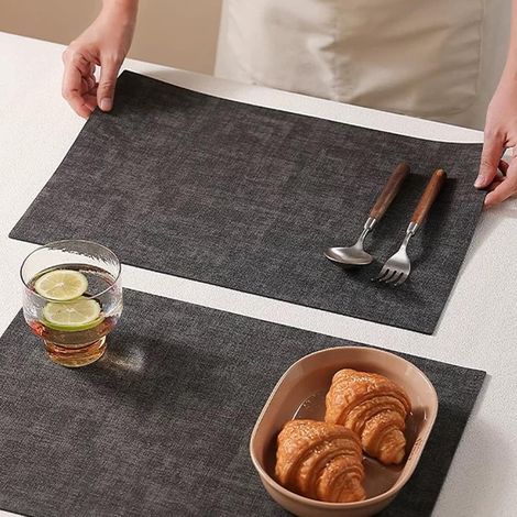 Youyijia Tischsets Abwaschbar  Doppelseitige Platzsets aus Kunstleder mit Untersetzer, rutschfest, wasserfest & ölbeständig, vielseitiger Tischschutz für Küche & Esszimmer (4er Set)