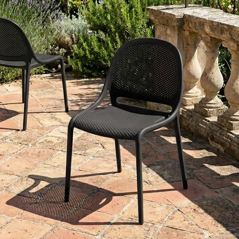 Chaise de jardin noire empilable en polypropylène Colette (1/5)