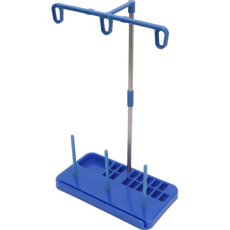 Support pour bobines de machine à coudre bleu en plastique, facile à monter et à démonter, pour ranger vos fournitures de couture. (1/5)