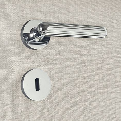 Poignée de porte design à clé finition aspect chrome brillant Nelia - KATCHMEE  - KatchMee