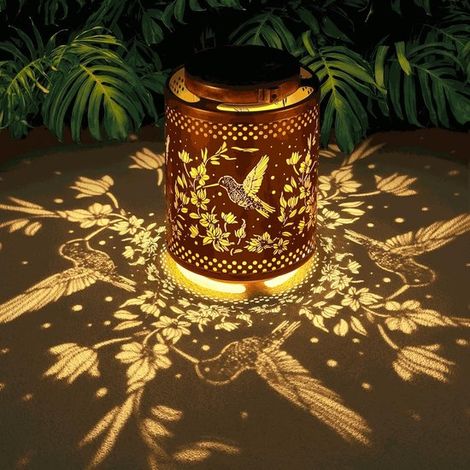 1 Lanterna solare a forma di colibrì, 16 x 11 cm, decorazione da giardino, da appendere, in metallo, impermeabile, decorazione per esterni per patii, prati, sentieri (1/5)