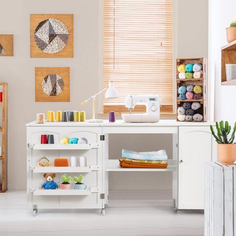 COSTWAY Table de Couture Pliable, 3 Etagères pour Bobines, Roulettes Verrouillables158 x 50 x 75cm (L x l x H) Blanc (1/5)