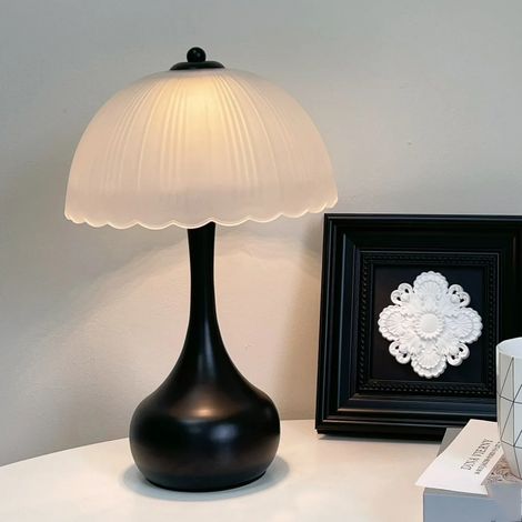 Lampe de table LED, lampe de chevet décorative avec abat-jour en verre dépoli, lampe de bureau en métal tactile rétro, lumière chaude (1/5)