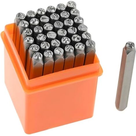 37PCS Jeu de Poinçons Lettres et Chiffres, Kit d'Estampage Métal 3mm, Alphabet A-Z, 0-9, &, Cœur, Poinçon en Acier au Carbone pour Cuir Métal Bois Plastique DIY Gravure Gaufrage