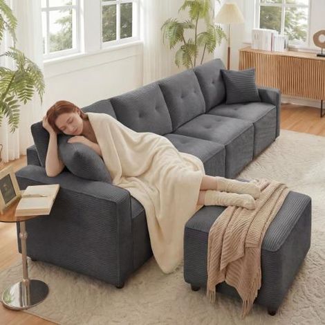 Gerades 4-Sitzer Corduroy Sofa mit Stauraum unter den Sitzflächen, inklusive eines frei platzierbaren Hockers. Farbe: Grau, Maße: B280 x T146 x H85 cm.[9905]