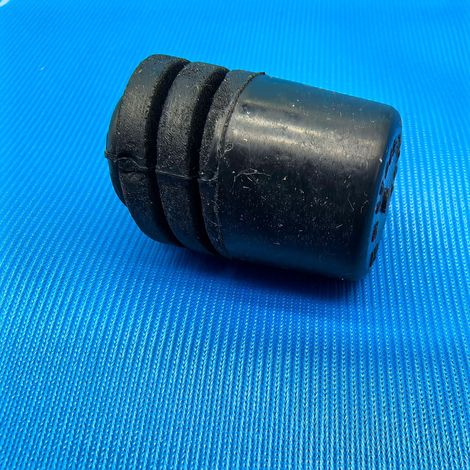 65829-4CL0A is suitable for Nissan 08-19 X-Trail T31/T32 hood rubber pads/buffer blocks/head cover rubber granules. (1/4)