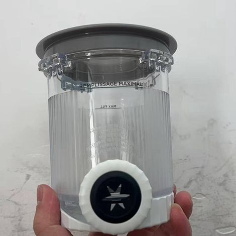 Available in 2 colors: see photo. Material: plastic cup and lid, compatible with Ninja Swirl.