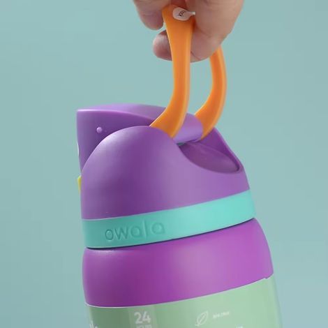 Gourde isotherme en acier inoxydable, idéale pour vos aventures en plein air. Blanche. (1/4)