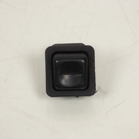 [PRODUIT D'OCCASION] Bouton de couvre guidon origine pour Scooter Piaggio 50 Typhoon (1/2)