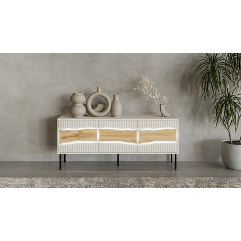 Mueble de TV Novoli, aparador de salón con puertas batientes y compartimentos interiores, con luces LED, elevado del suelo, 144x40 h62 cm, beige y nudos de roble. (1/5)