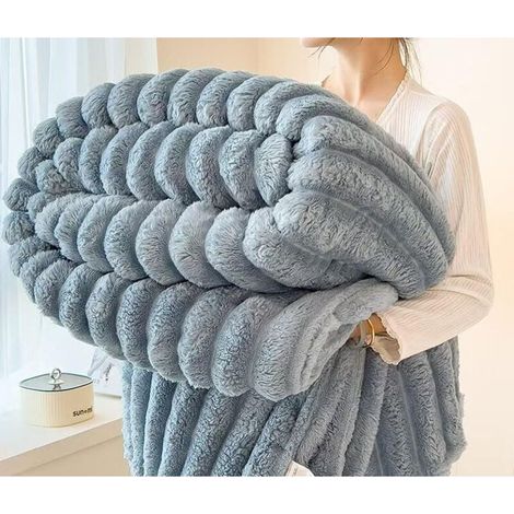 Couverture lapin pour femmes et adultes, couverture décorative épaisse et lourde, douce et moelleuse, idéale pour fauteuil, lit, canapé, salon (bleu gris, 200 x 230 cm, 1,22 kg) (1/3)