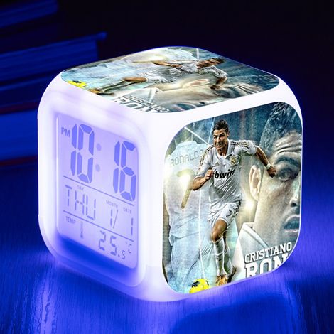 Fußball-Weltmeisterschaft – Digitaler Wecker mit Ronaldo-Motiv (C), Buntes Licht