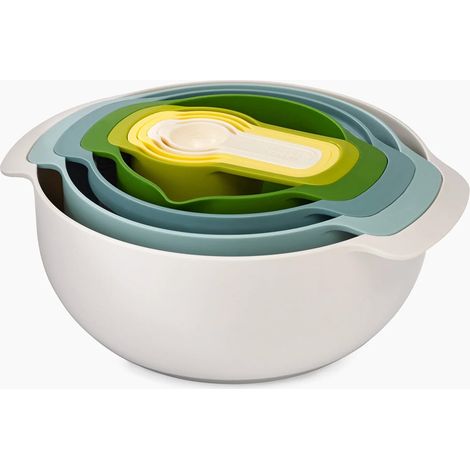 Set de Zubereitung Joseph Joseph Nest 9 Plus de 9-teilig, stapelbar und funktionell, enthält Schüsseln, Messbecher, Sieb und Sieb, spülmaschinenfest. (1/4)