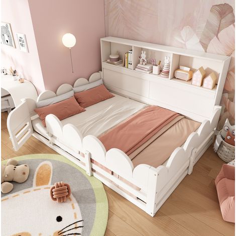 Kinderbodenbett 140x190 cm Weiß aus Holz mit Rausfallschutz, Tür und Regal (1/5)