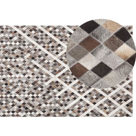 Alfombra marrón beige 140 x 200 cm piel de vacuno estampado geométrico Akdere