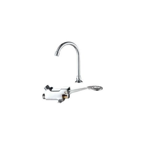 Grifo de agua fría y caliente accionado con el pie, con cuerpo de válvula pequeño y dos mangueras de suministro de 0,8 m, apto para hospitales. (1/4)