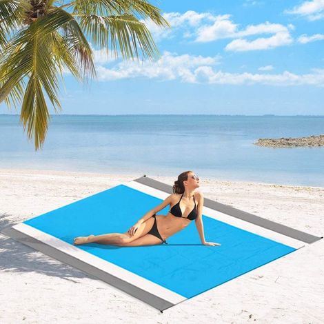 QAZQA Tapis de Plage 210 x 200cm Grande Couverture de Plage Imperméable Anti-Sable avec 4 Piquets Portable pour Camping, Plage, Pique-Nique (Gris) (1/3)