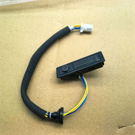 Suitable for Nissan 2021-2025 Rogue T33 trunk smart button switch tailgate switch (1/4)