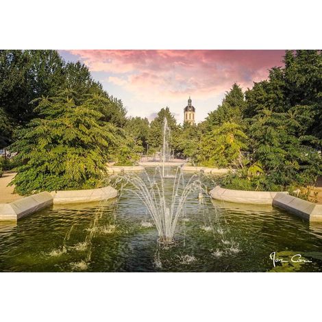 Tableau sur toile fontaine place Bellecour Lyon 45x65 cm - Impression sur Toile Murale Décorative - Image imprimée en HD sur Toile - Toile sur Châssis en Bois FSC - Fabriqué en France (1/4)