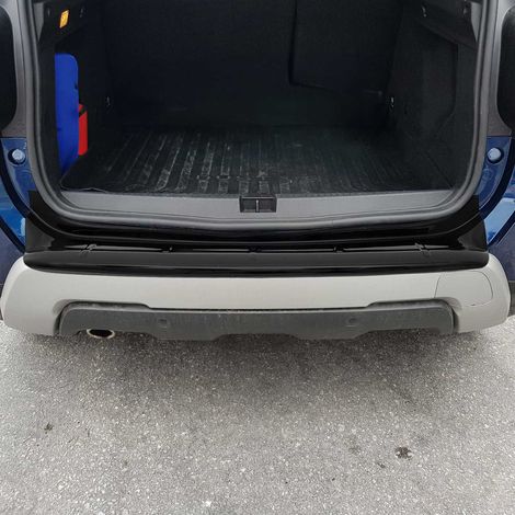 OMAC Ladekantenschutz Stoßstangenschutz für Dacia Duster II 2018-2024 – Acryl glänzend schwarz (1/5)