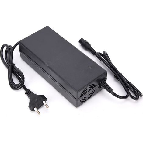 Chargeur de batterie universel portable en plastique 60 V 12 Ah pour scooter électrique et vélo, DC 67,2 V 2 A, prise UE 100-240 V (1/5)