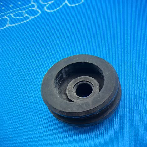 Suitable for Nissan Aeolus Bluebird U12 U13 Cefiro A32 A33 water tank rubber pads and blocks 21506-51E00 (1/4)