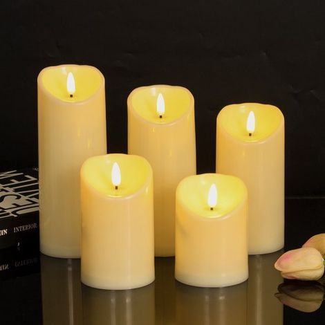 Lot de 5 bougies d'extérieur étanches avec lumière LED, sans fil et sûres, 7,5 x 10, 12,5, 15, 17,5, 20 cm, bougie LED clignotante, minuterie et fonctionne sur piles (1/4)