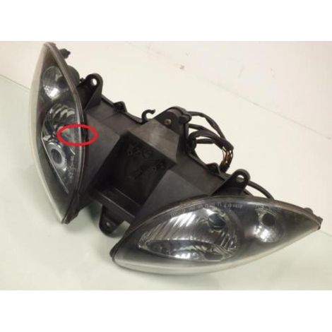 [PRODUIT D'OCCASION] Optique avant Triom pour scooter Piaggio 125 X9 2001-2003 310269 (1/4)