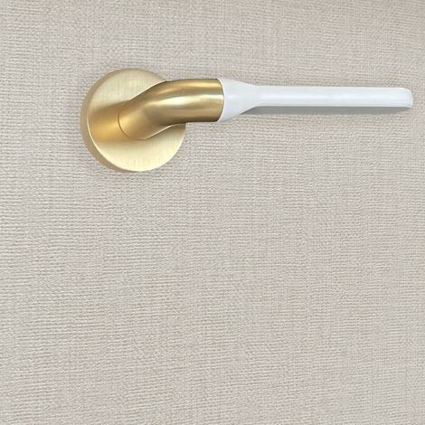 Poignée de porte design finition aspect or et blanc mat Matilda - KATCHMEE