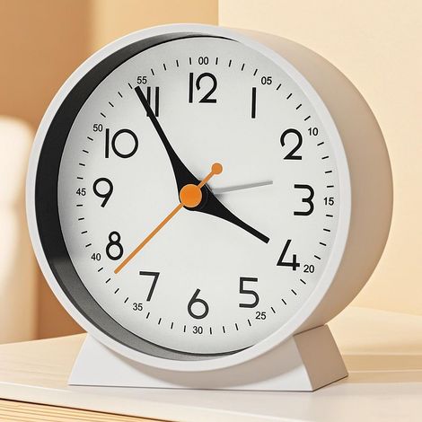 Réveil analogique sans tic-tac - Petite horloge de table rétro pour décoration de salon, chambre à coucher, table de chevet pour adultes, personnes âgées, enfants, voyage - Fonctionne avec piles (1/5)